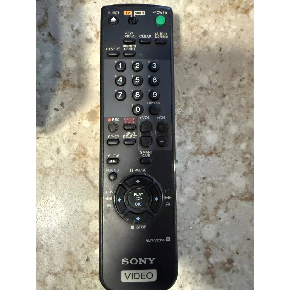 Sony SLV-675HF VHS VCR Hi-Fi Stereo 4-Head Video Cassette Recorder with Remote